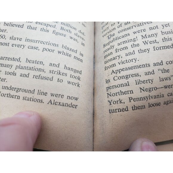 Flight To Freedom By Henrietta Buckmaster 1968 Paperback - Picture 8 of 10